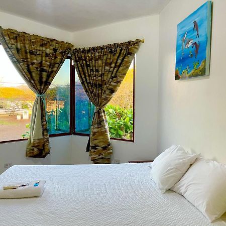 Отель Hostal Vista Al Mar Пуэрто-Бакерисо-Морено Экстерьер фото