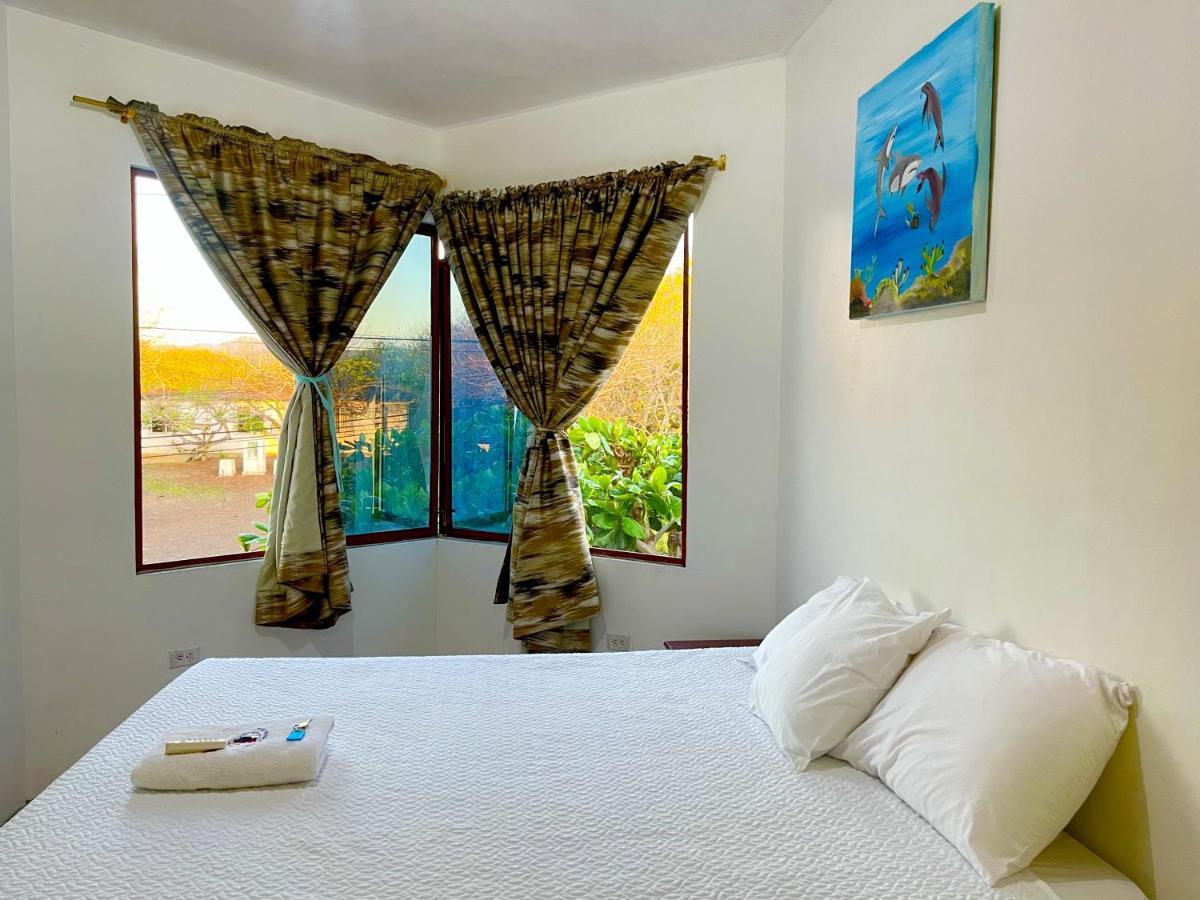 Отель Hostal Vista Al Mar Пуэрто-Бакерисо-Морено Экстерьер фото