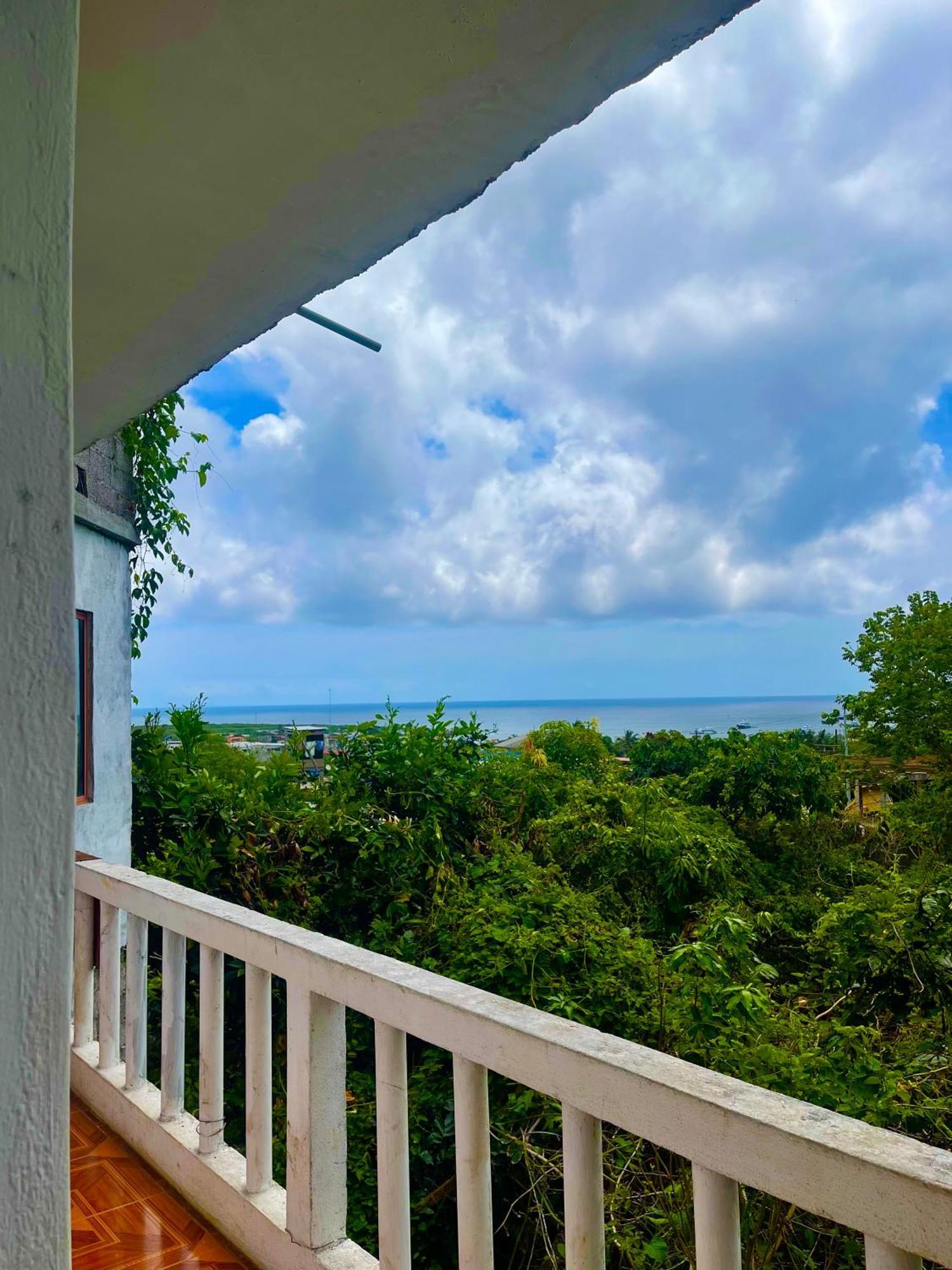 Отель Hostal Vista Al Mar Пуэрто-Бакерисо-Морено Экстерьер фото