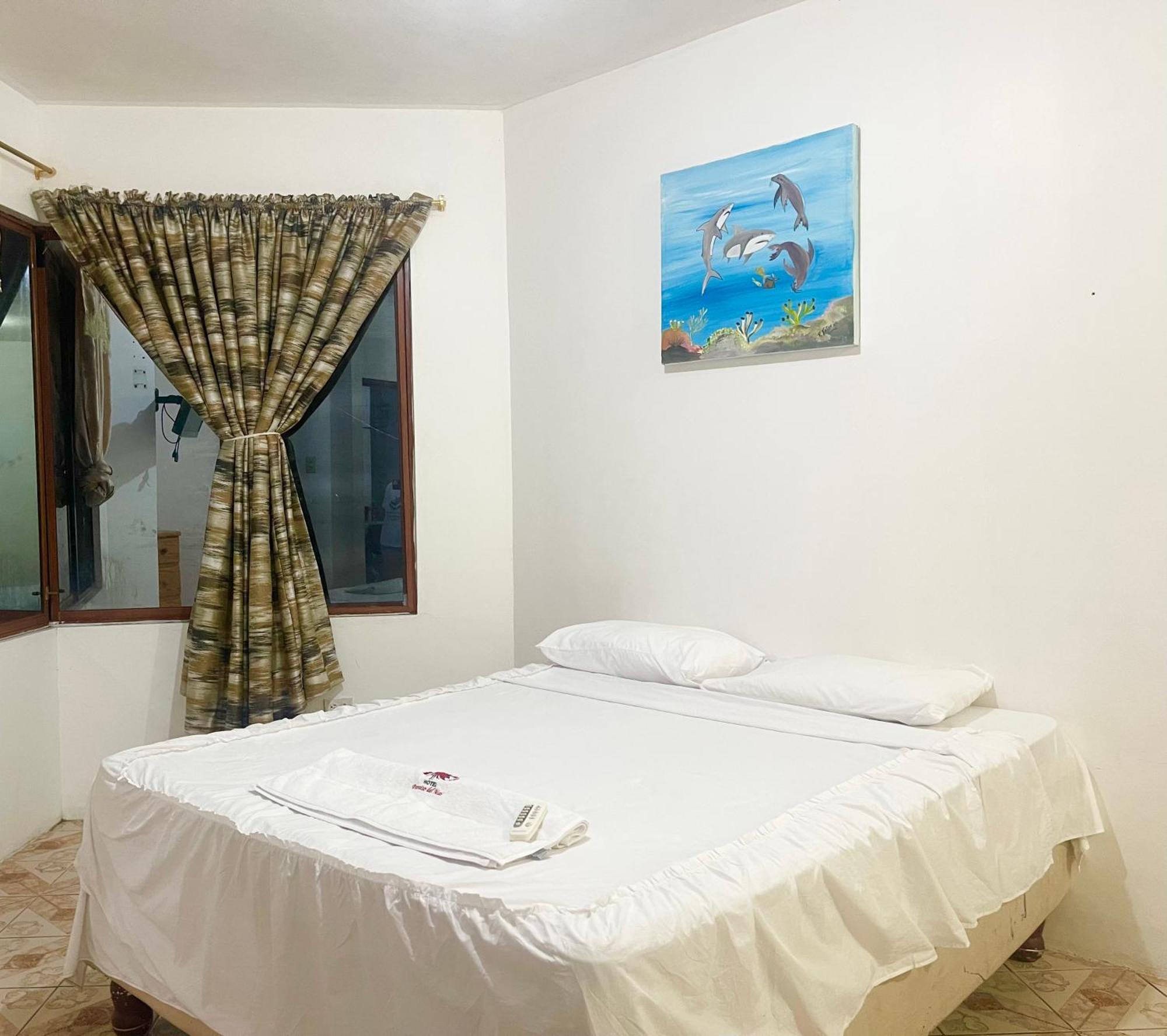 Отель Hostal Vista Al Mar Пуэрто-Бакерисо-Морено Экстерьер фото